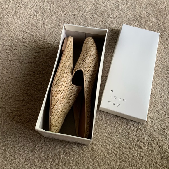 universal thread tan slip-on flats - Picture 8 of 8